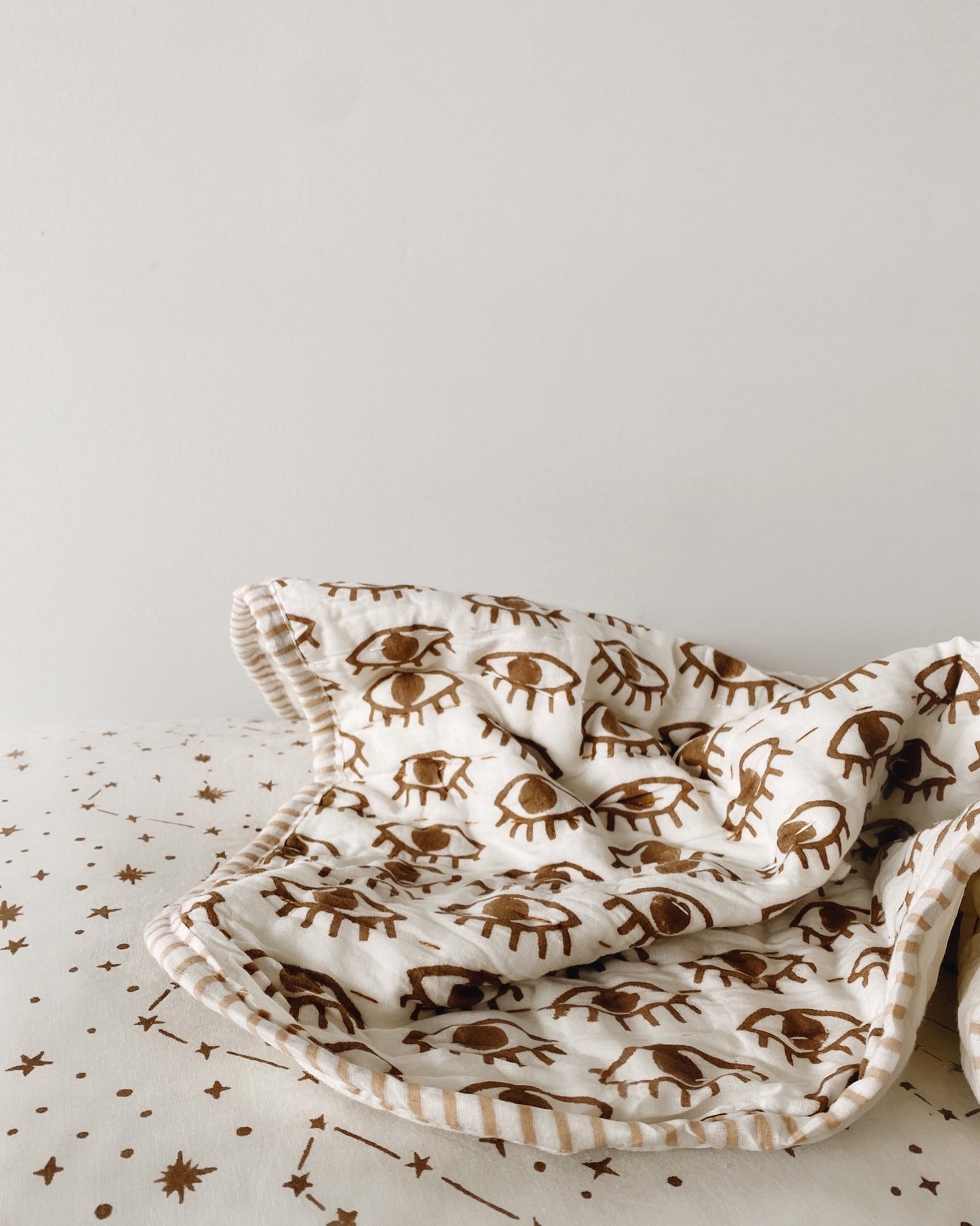 Eye Kantha blanket - Beige